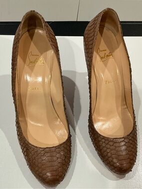 Christian louboutin brown python snakeskin pumps size 41 (10.5) made in Italy